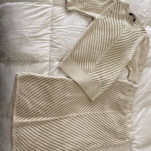 Women's Simply "Vera Wang" Crochet Skirt  set Winter Size M